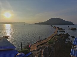 Chaolao Tosang Beach Hotel