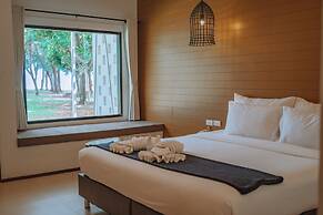 Chaolao Tosang Beach Hotel