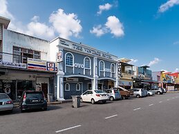 Super OYO 596 The Vintage Hotel