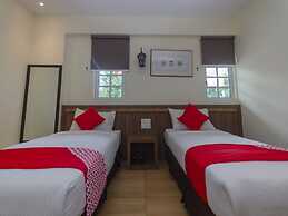 Super OYO 596 The Vintage Hotel