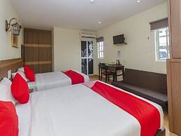 Super OYO 596 The Vintage Hotel