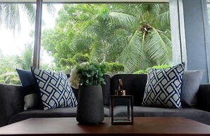 London Beach Resort and Hotel