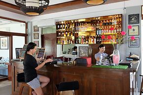 London Beach Resort and Hotel