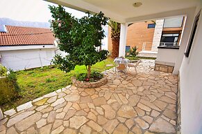 Step to Kotor bay Stoliv