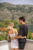 Step to Kotor bay Stoliv