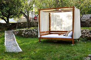 Step to Kotor bay Stoliv