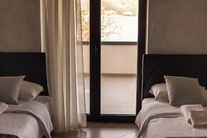 Step to Kotor bay Stoliv