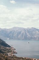 Step to Kotor bay Stoliv