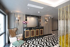 Le Petit Palace Hotel