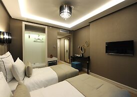 Le Petit Palace Hotel