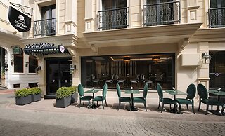 Le Petit Palace Hotel