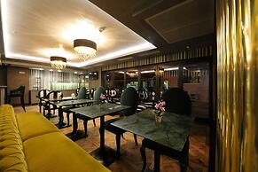 Le Petit Palace Hotel