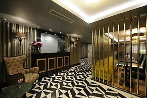 Le Petit Palace Hotel