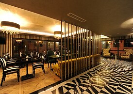 Le Petit Palace Hotel