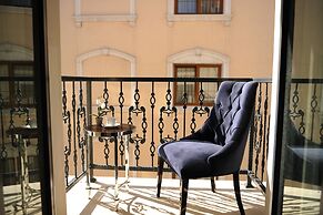 Le Petit Palace Hotel