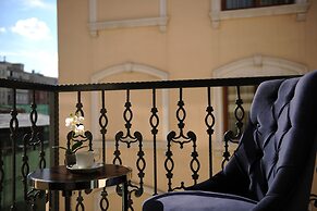 Le Petit Palace Hotel