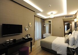 Le Petit Palace Hotel
