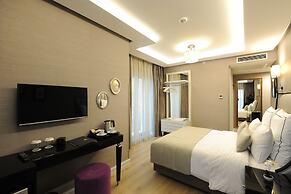 Le Petit Palace Hotel