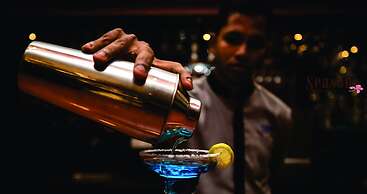 Seasons Hotels & Resorts