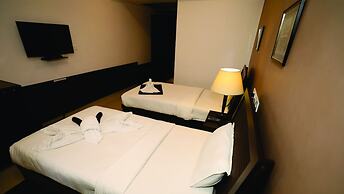 Seasons Hotels & Resorts