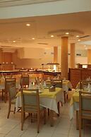 Hotel Venice Beach - Families and Couples Only