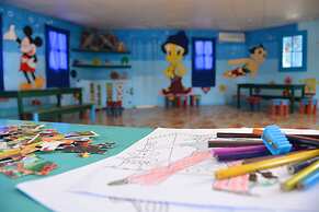 Hotel Venice Beach - Families and Couples Only