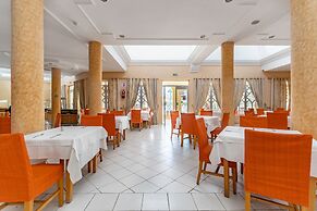 Hotel Venice Beach - Families and Couples Only