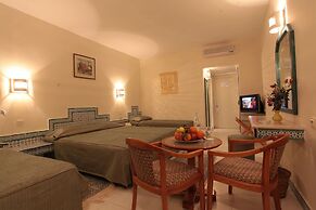 Hotel Venice Beach - Families and Couples Only