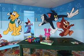 Hotel Venice Beach - Families and Couples Only