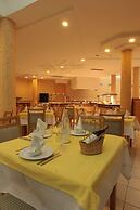 Hotel Venice Beach - Families and Couples Only