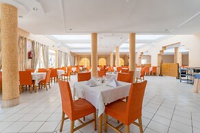 Hotel Venice Beach - Families and Couples Only