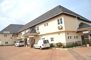 Ne-Yo Hotel and Suites