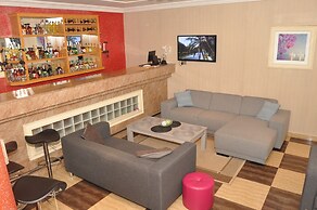 Ne-Yo Hotel and Suites