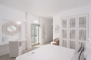 White Dunes Luxury Boutique Hotel