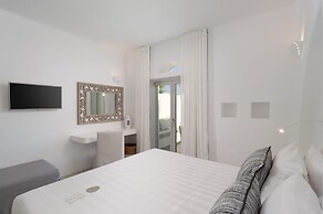 White Dunes Luxury Boutique Hotel