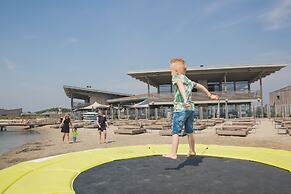Oasis Punt-West Hotel & Beach Resort