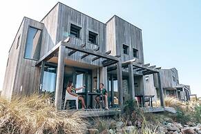 Oasis Punt-West Hotel & Beach Resort