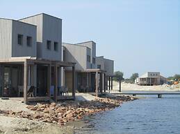 Oasis Punt-West Hotel & Beach Resort