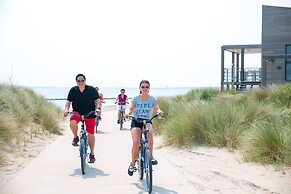 Oasis Punt-West Hotel & Beach Resort