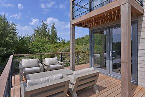 Oasis Punt-West Hotel & Beach Resort