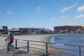 Oasis Punt-West Hotel & Beach Resort
