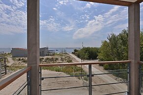 Oasis Punt-West Hotel & Beach Resort