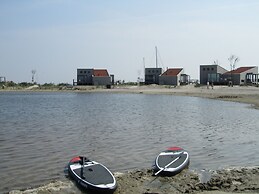 Oasis Punt-West Hotel & Beach Resort