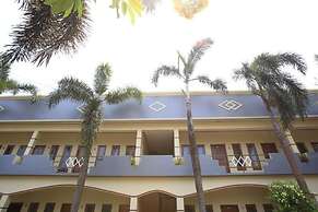 RedDoorz Plus @ Karet Pedurenan 3