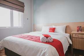 RedDoorz Plus @ Karet Pedurenan 3