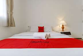 RedDoorz Plus @ Tendean