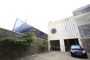 RedDoorz near Cilandak Town Square