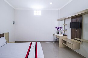 RedDoorz @ Jatiwaringin