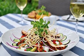 Black Eagle Hotel & Spa