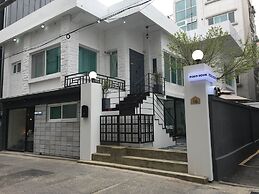 Mono House Hongdae 2